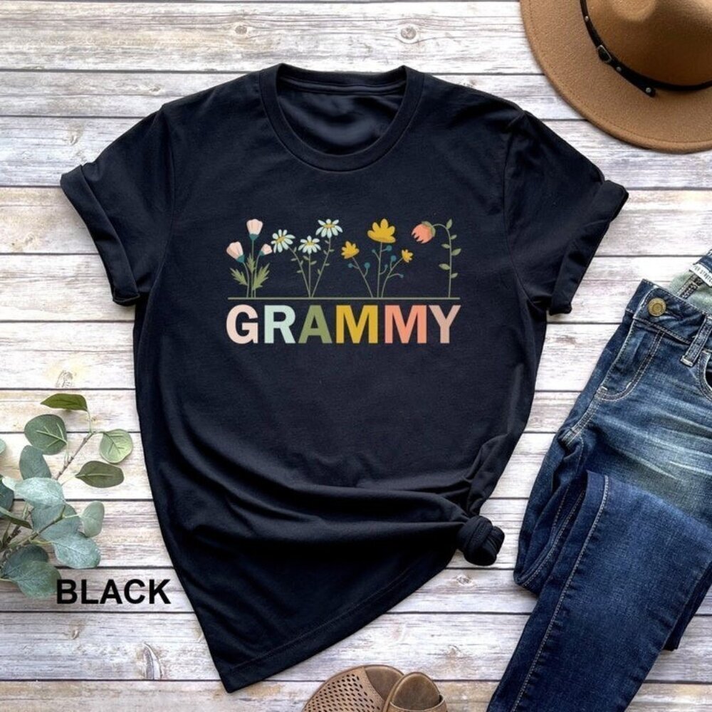 Grandma Shirt Floral Grammy Shirt  Gift For Grandma Personalized Tee
